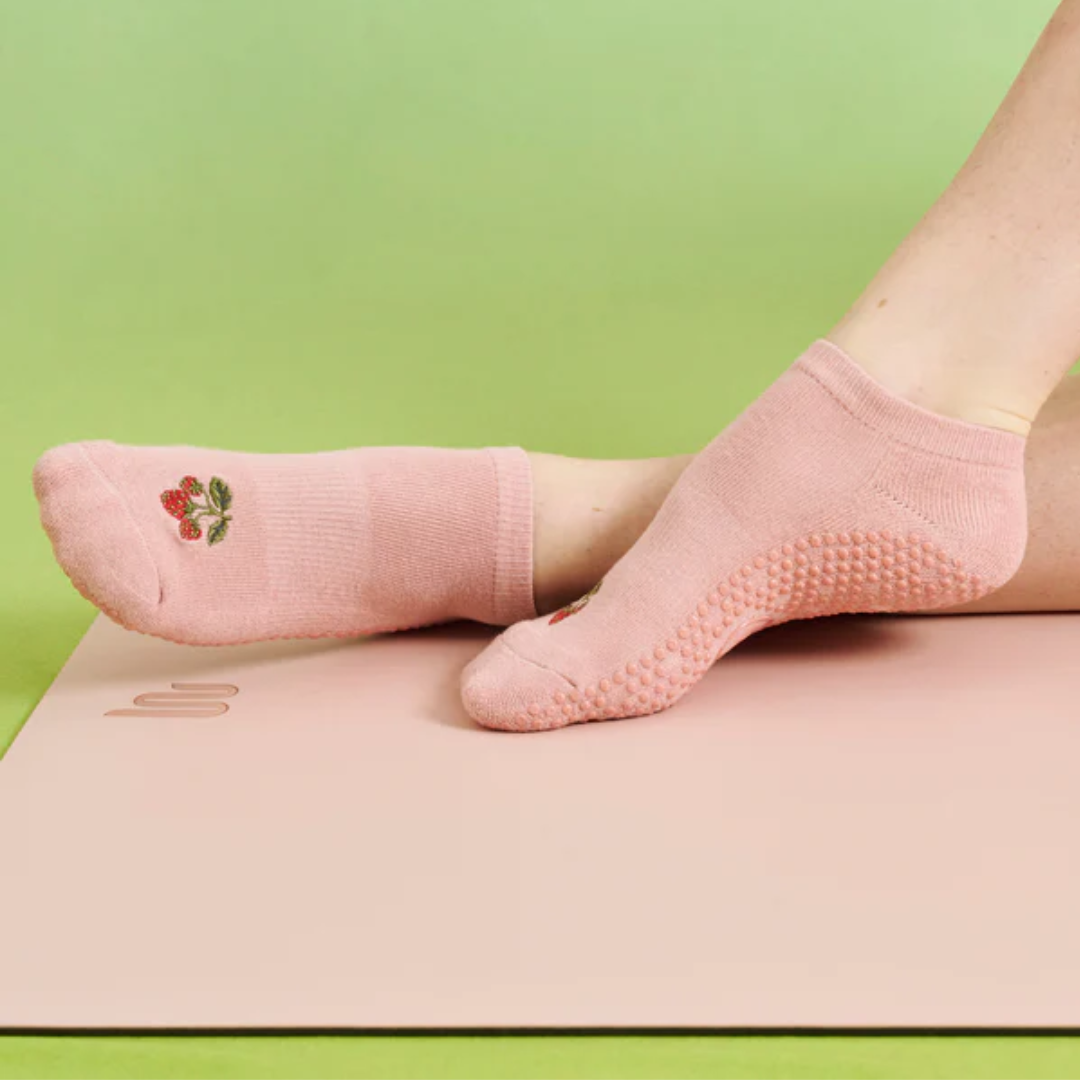 MoveActive Classic Low Rise Grip Socks – Strawberry Patch