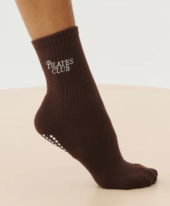 Move active Crew Grip Socks - Pilates Club Brown