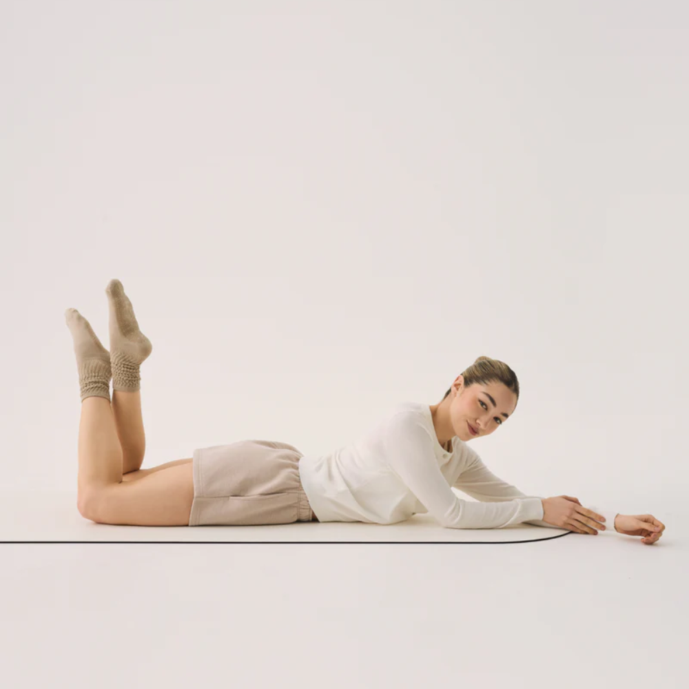 MoveActive Scrunch Non Slip Grip Socks – Latte