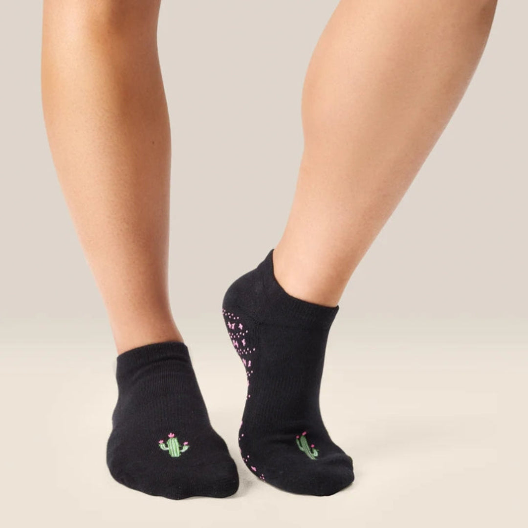 MoveActive Classic Low Rise Non-Slip Grip Socks - Señorita Spike